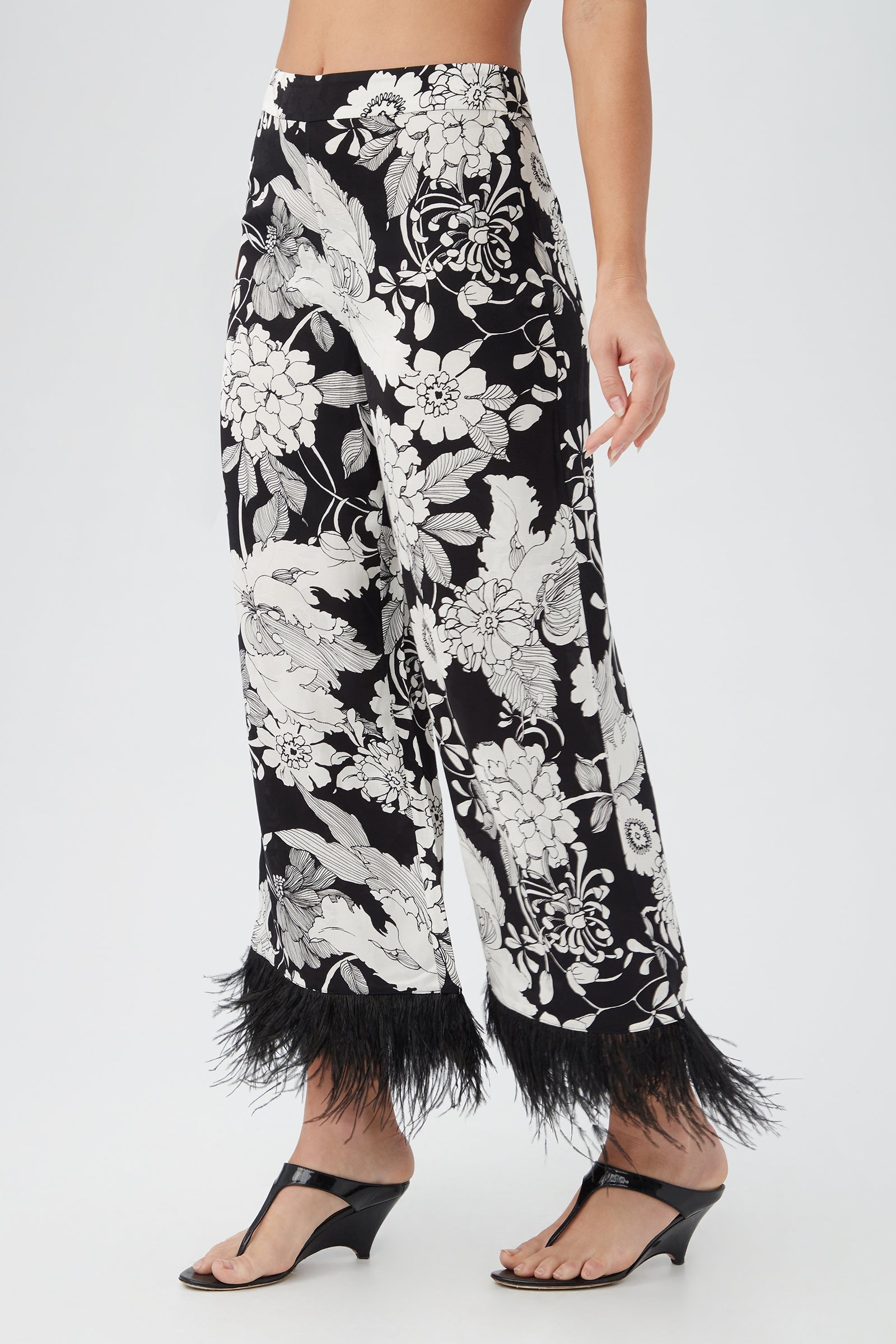 Short Weekend Feather-Trimmed Pant