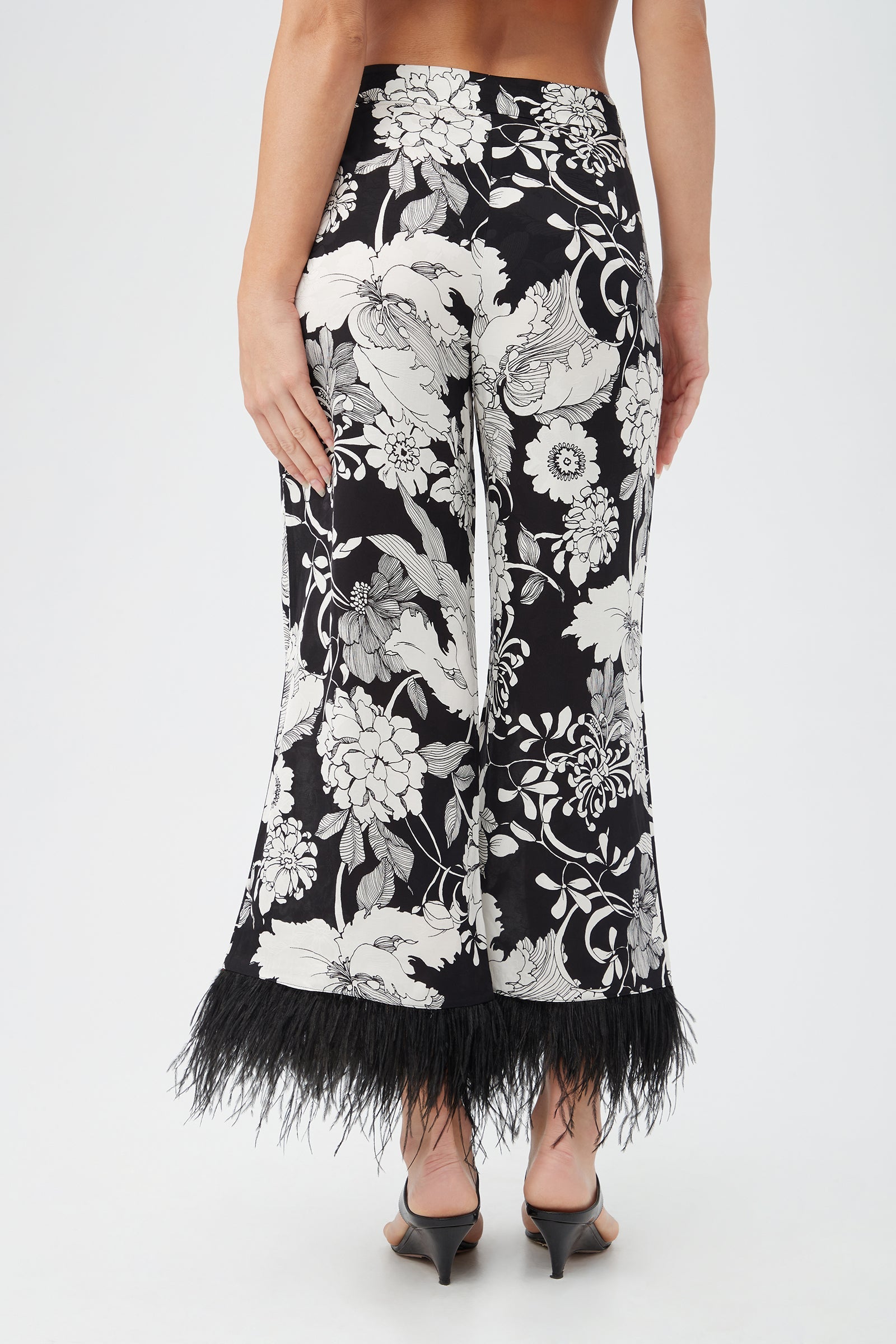 Short Weekend Feather-Trimmed Pant