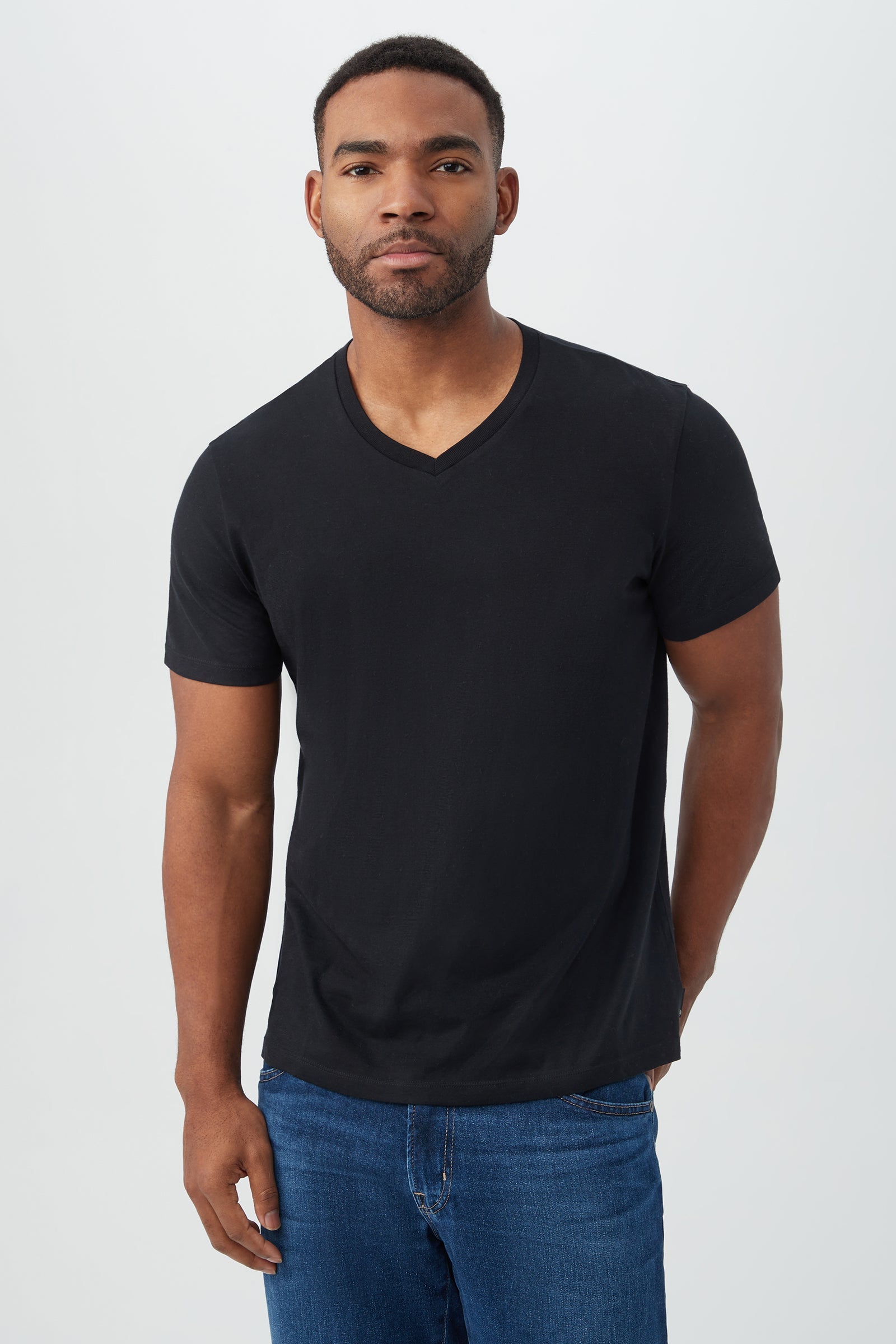AG Men's Bryce V Neck Tee