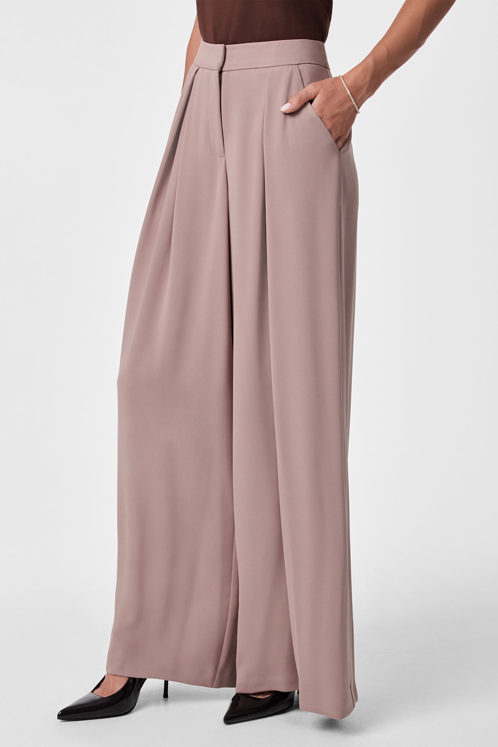 Saige Wide-Leg Pant