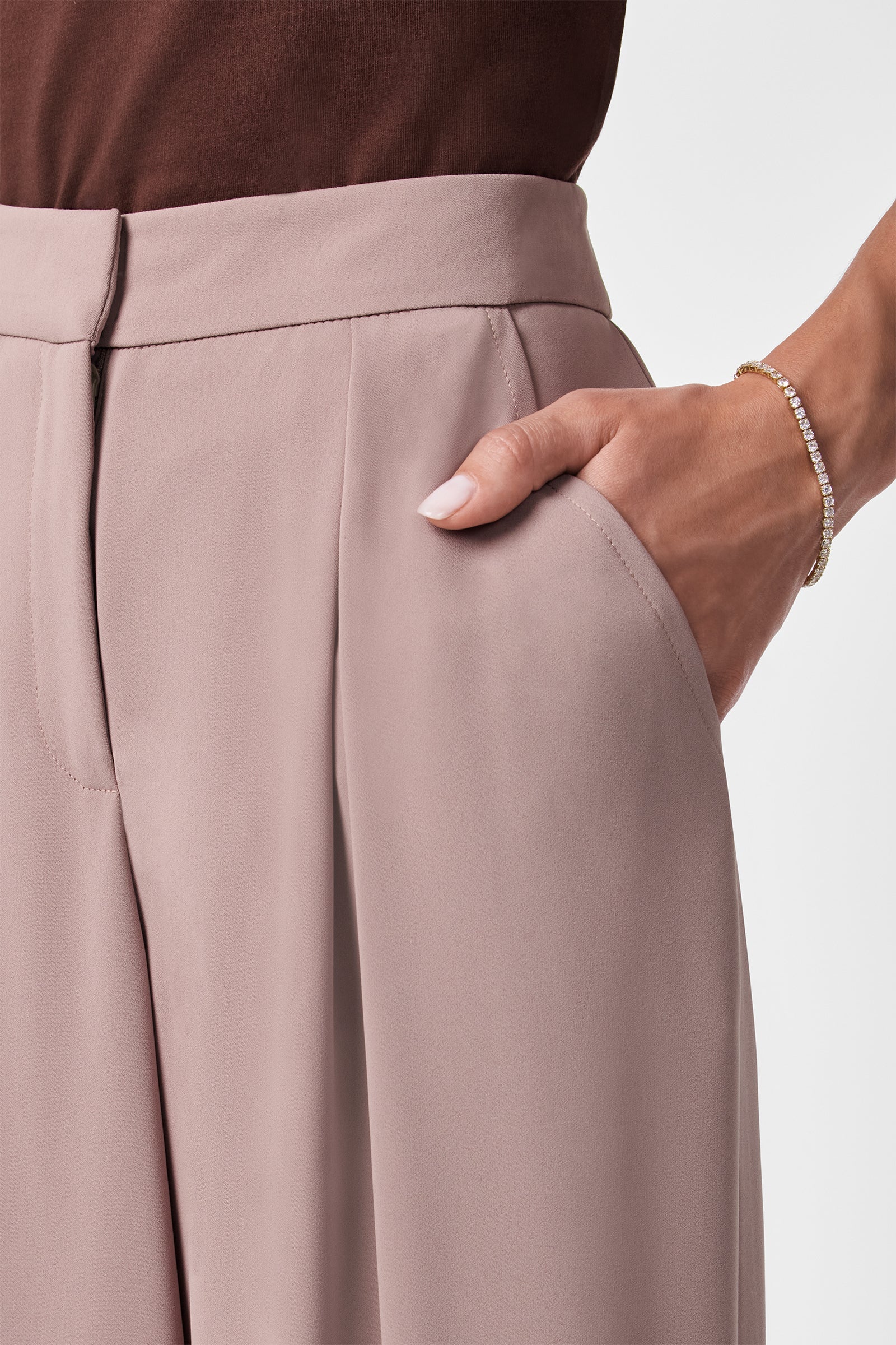 Saige Wide-Leg Pant