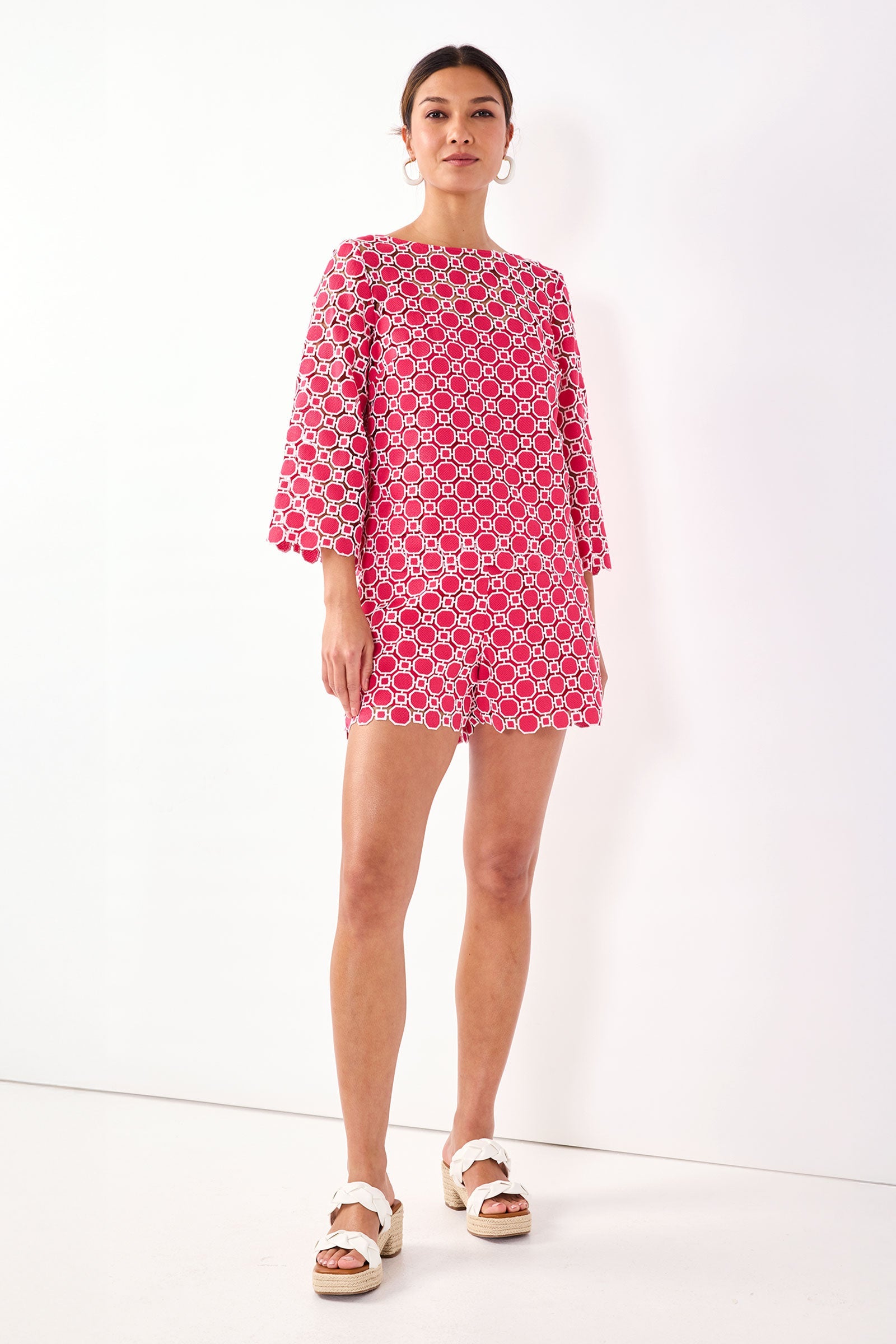 Brightness Geo Lace Short - Cannes Coral