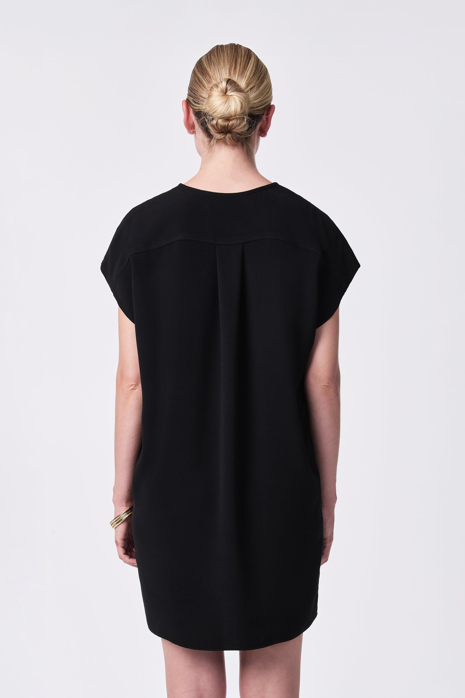 Hasil Short-Sleeve Shift Dress
