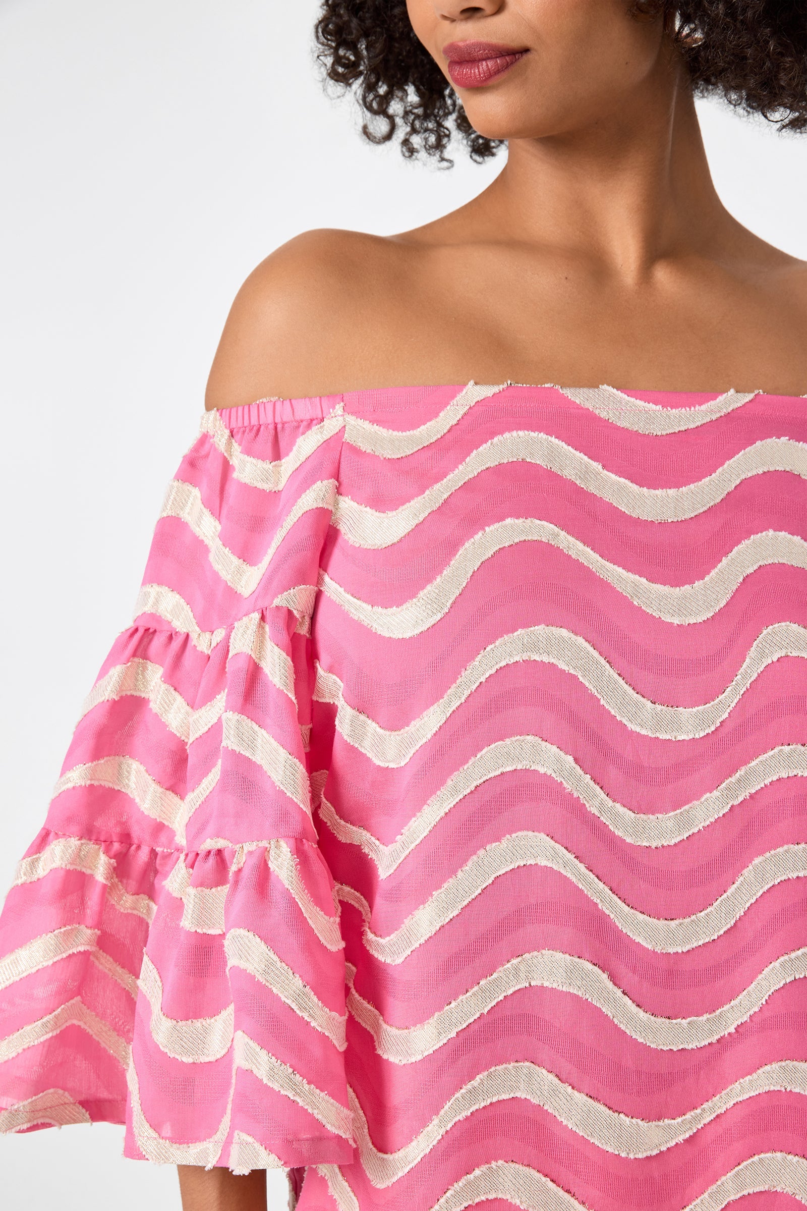 Garnish Off-Shoulder Top - Pinku
