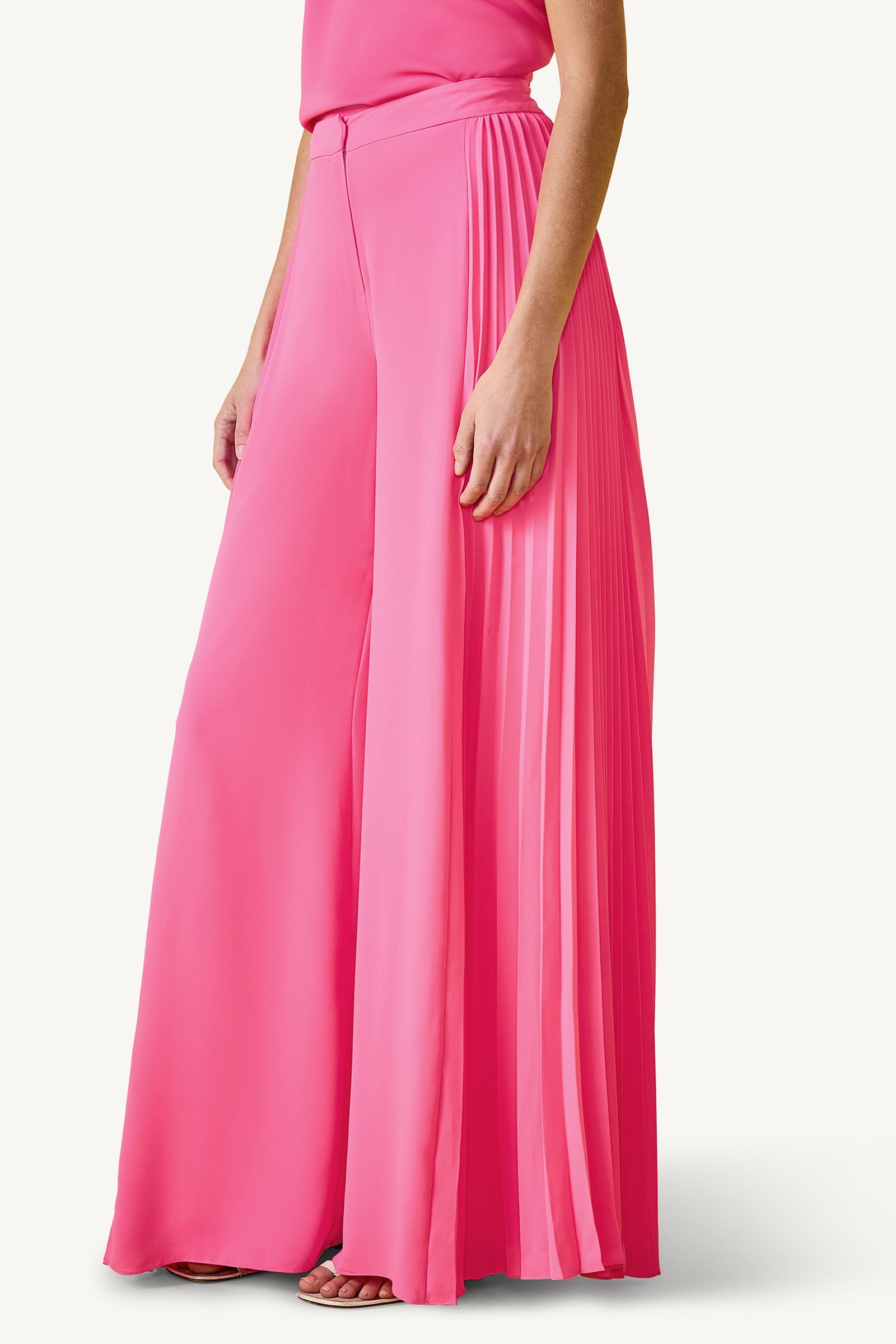 Frame Wide-Leg Pleated Pant - GS Georgette
