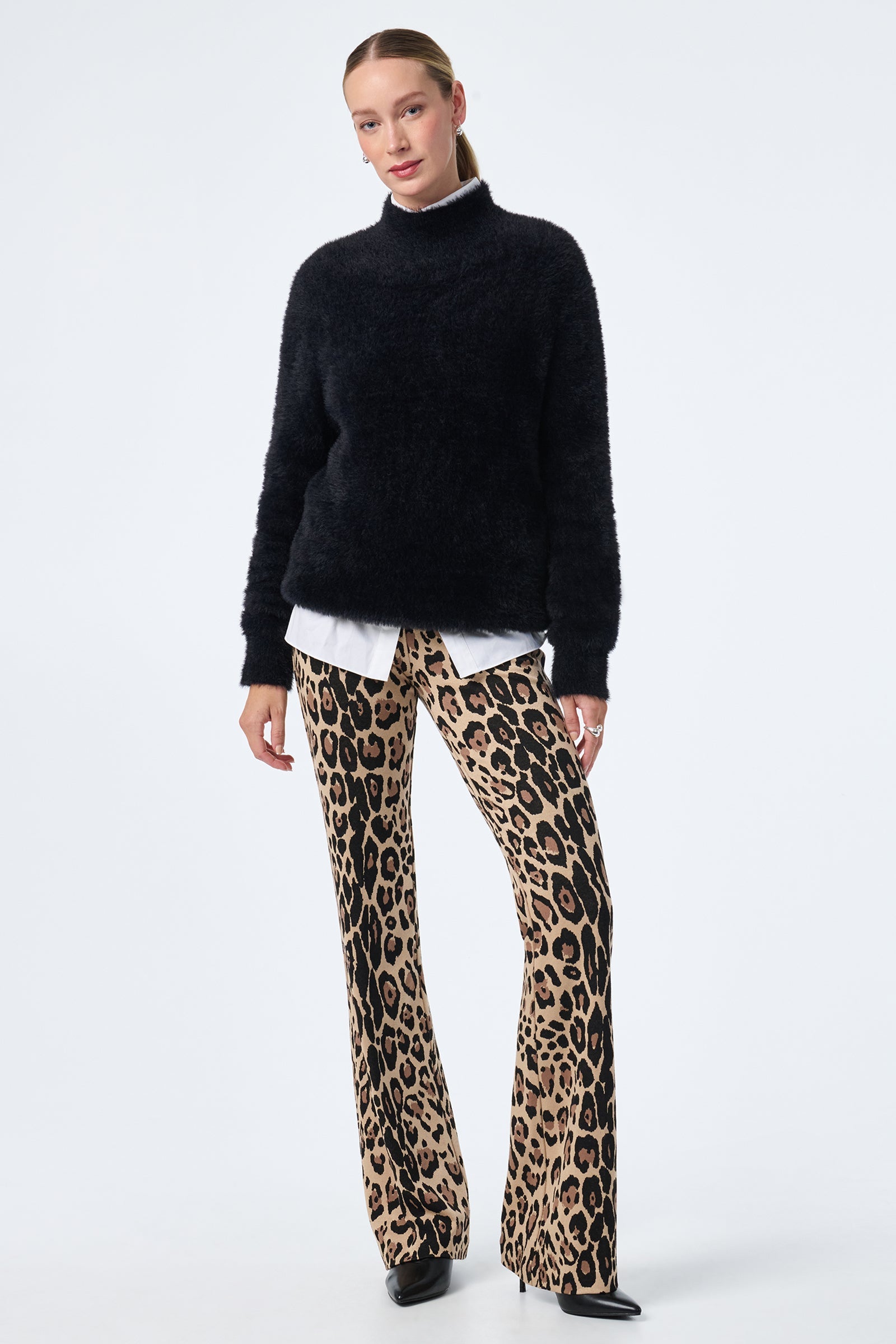 Jacoba Slim-Fit Bootcut Pant