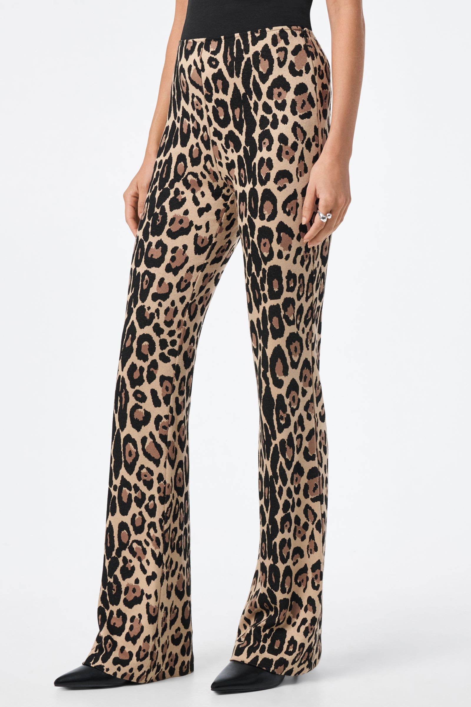Jacoba Slim-Fit Bootcut Pant