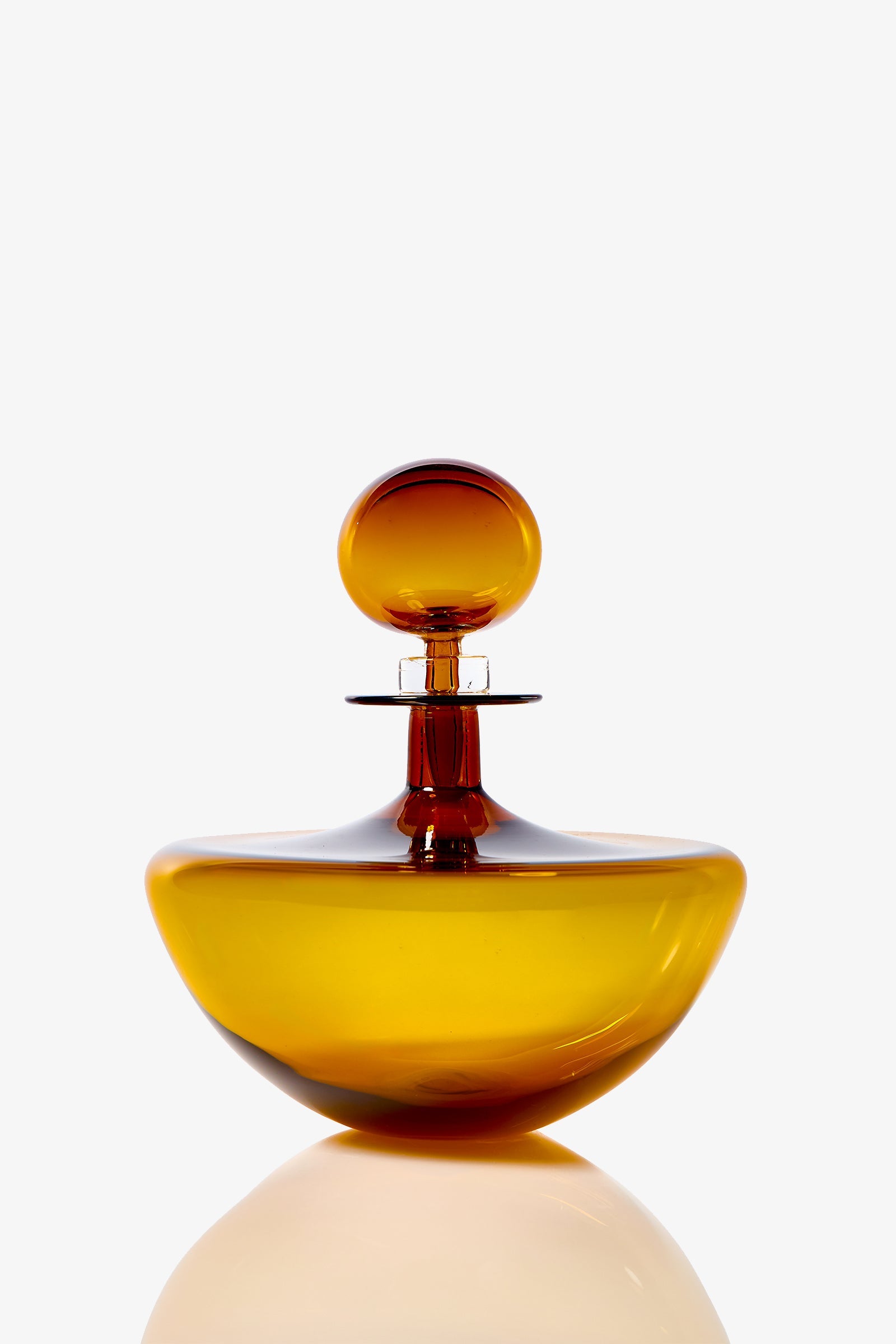 Petite Low Arc Decanter