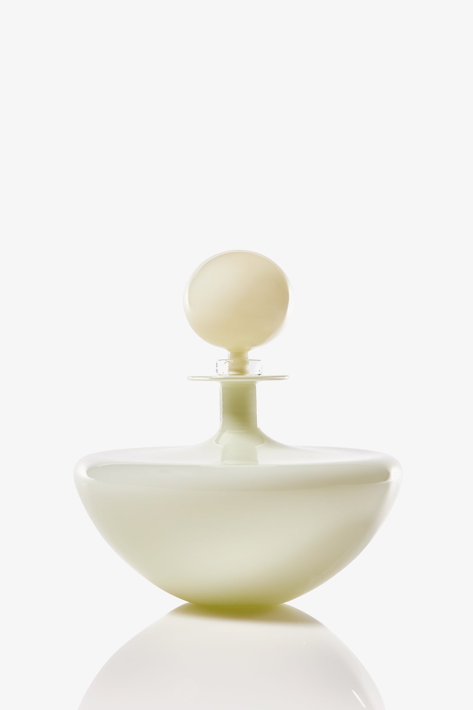 Petite Low Arc Decanter