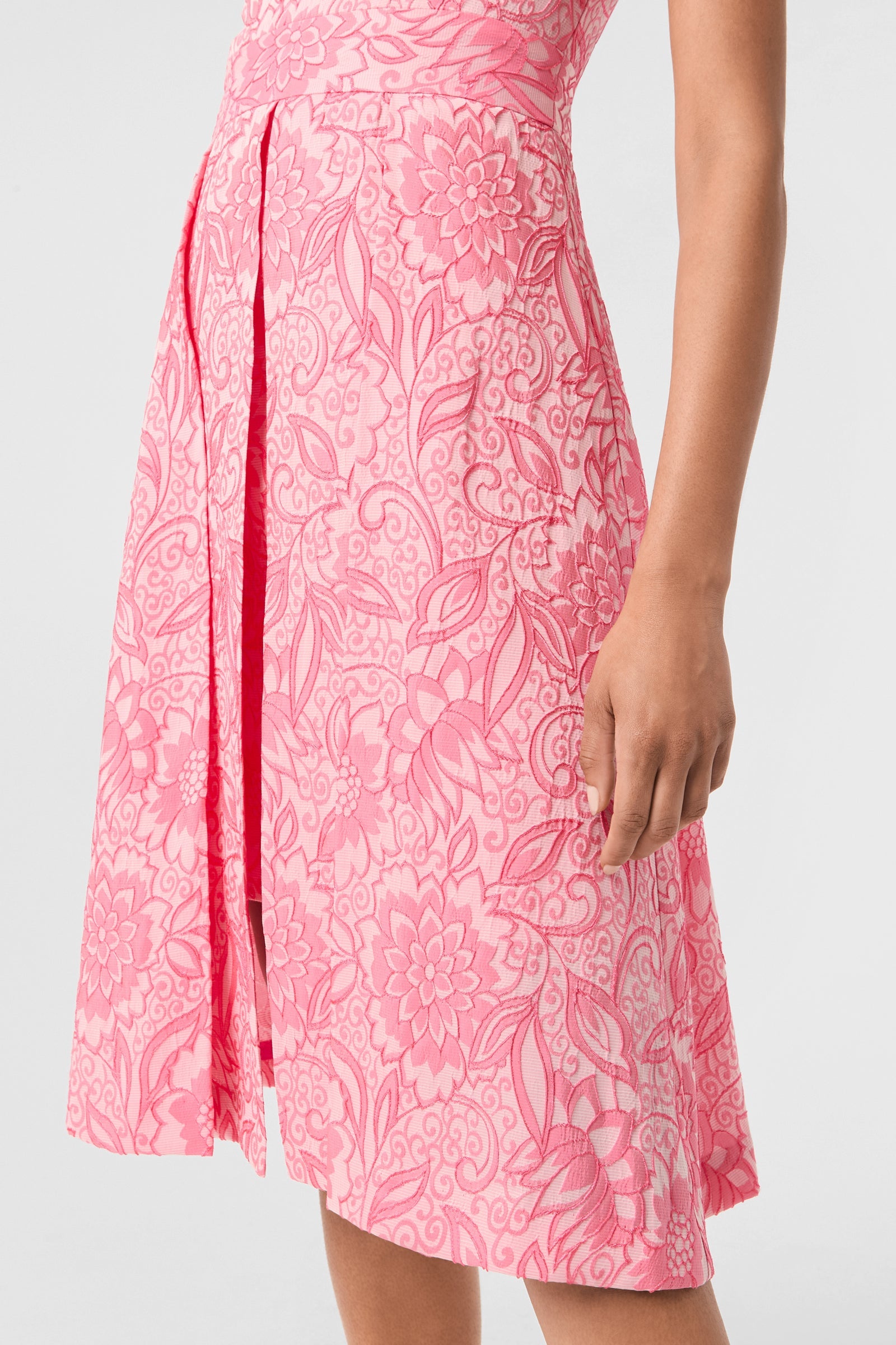 Jayme Sleeveless Dress - Jolie Jacquard